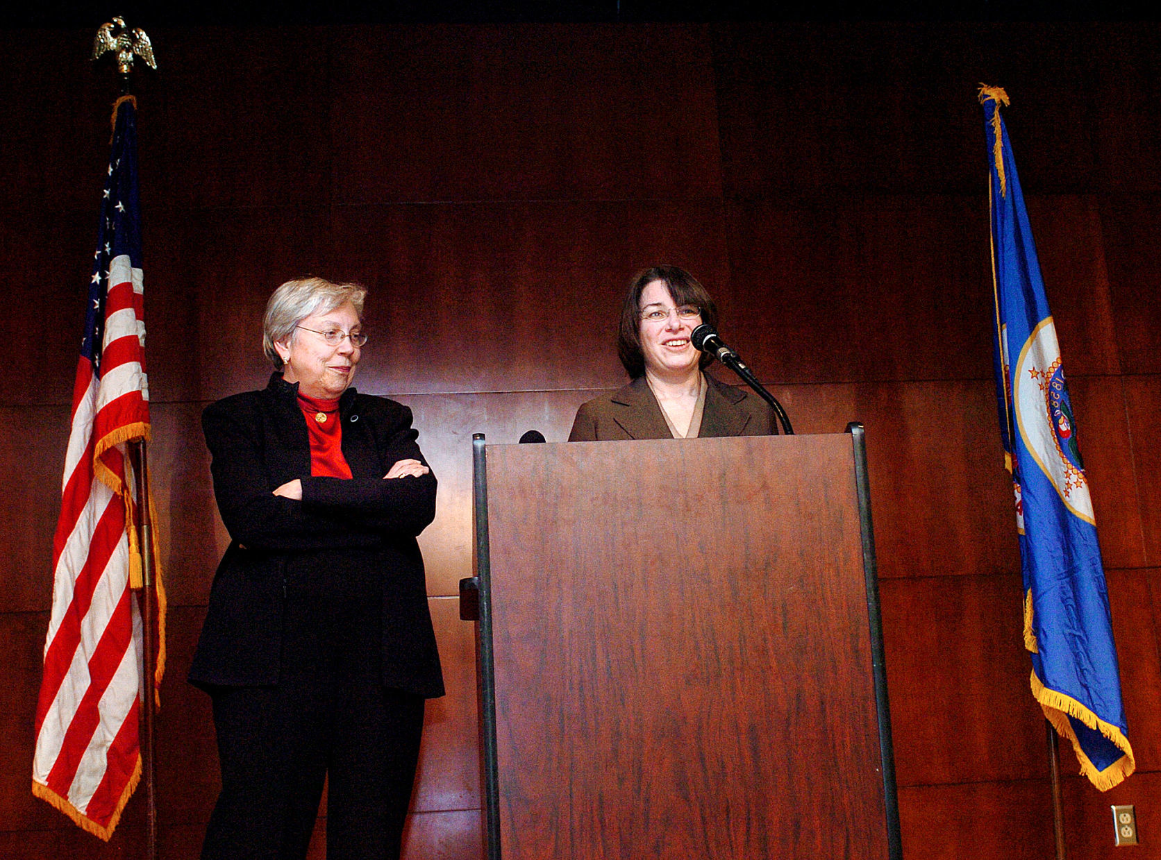 2007: Klobuchar visits Winona State